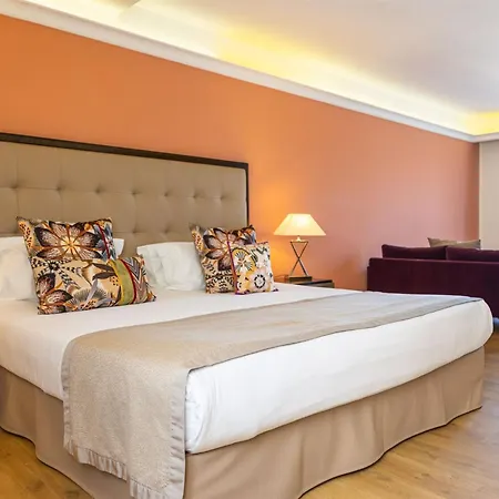 ホテル オテル デ グベルナール バスティア