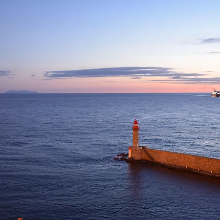 호텔 Des Gouverneurs 4*