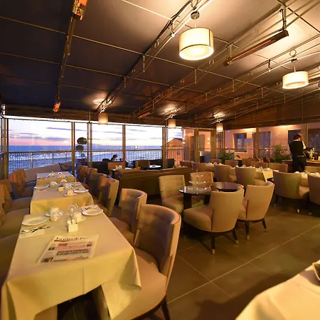 Des Gouverneurs Μπαστιά