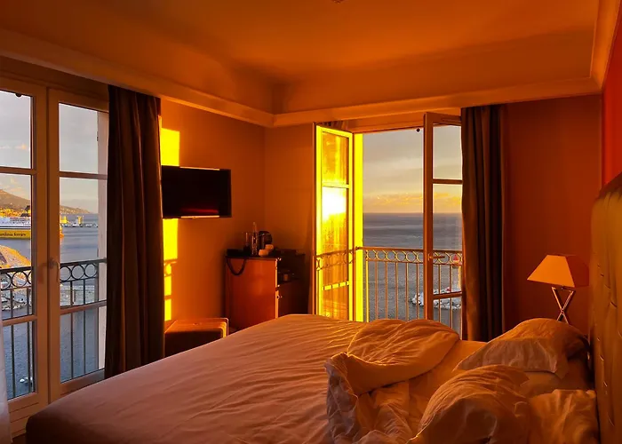 Des Gouverneurs Otel 4*