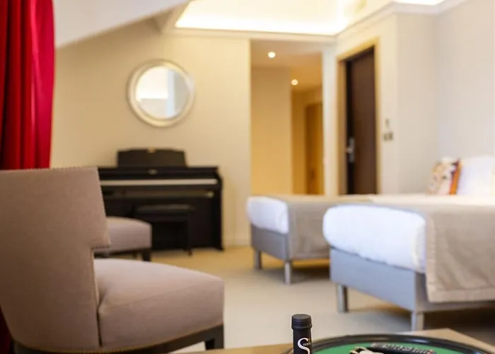 Des Gouverneurs Otel 4*